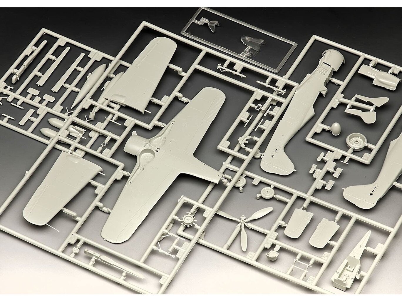 Revell Model Kit Focke Wulf Fw190 F-8 1:72 hinta ja tiedot | LEGOT ja rakennuslelut | hobbyhall.fi