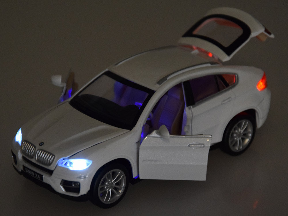 Metalliauto BMW X6 ääni- ja valoefekteillä, valkoinen hinta ja tiedot | Poikien lelut | hobbyhall.fi