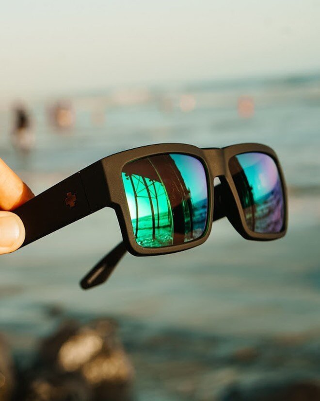 Aurinkolasit SPY Optic Cyrus Happy Boost, mattamustat mustilla polarisoiduilla linsseillä hinta ja tiedot | Miesten aurinkolasit | hobbyhall.fi