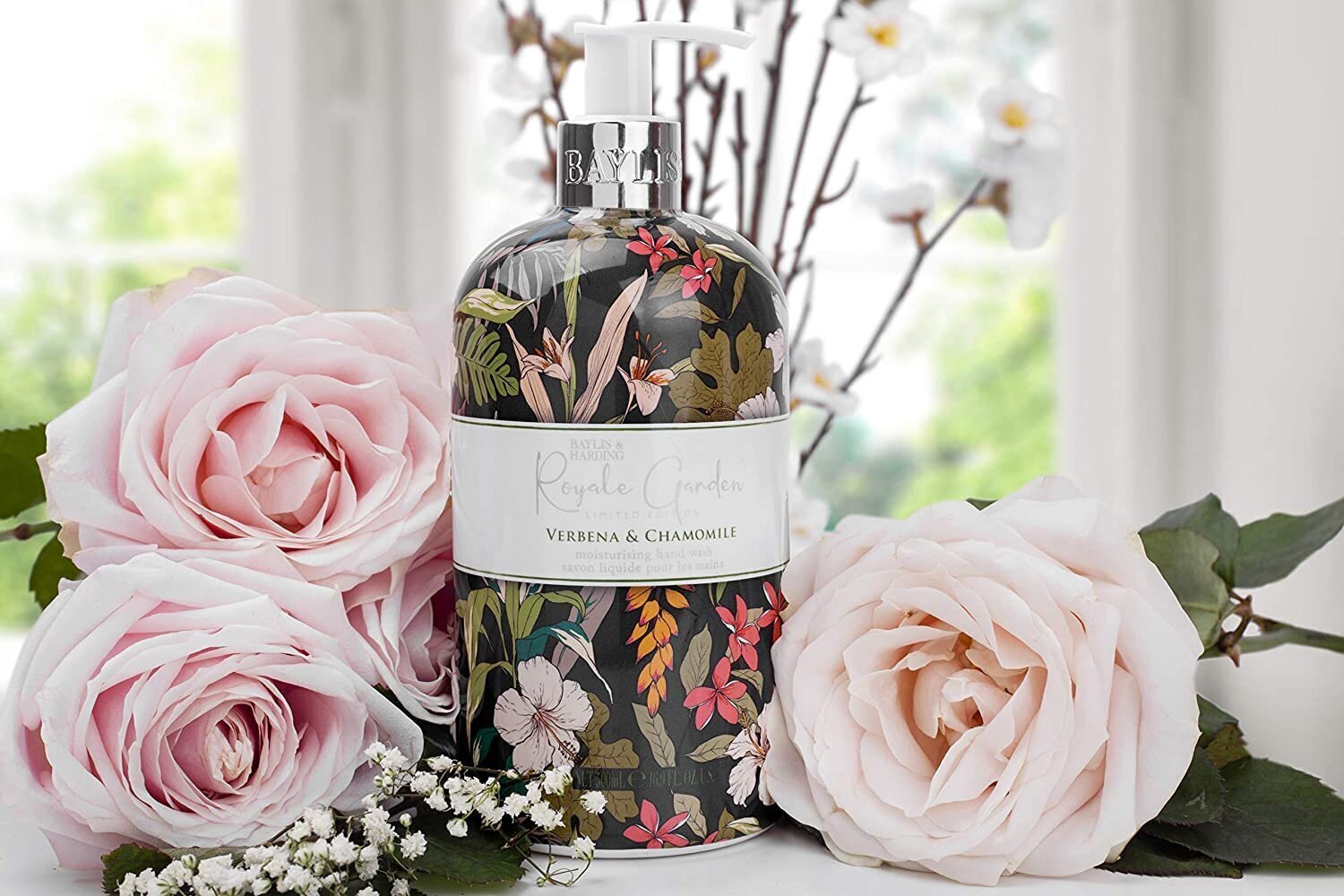 Baylis&Harding Royale Garden Verbena & Chamomile -nestesaippua, 500 ml hinta ja tiedot | Saippuat | hobbyhall.fi