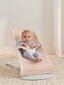 Sitteri Babybjörn Balance soft mesh, 005142, pearly pink/white hinta ja tiedot | Sitterit | hobbyhall.fi