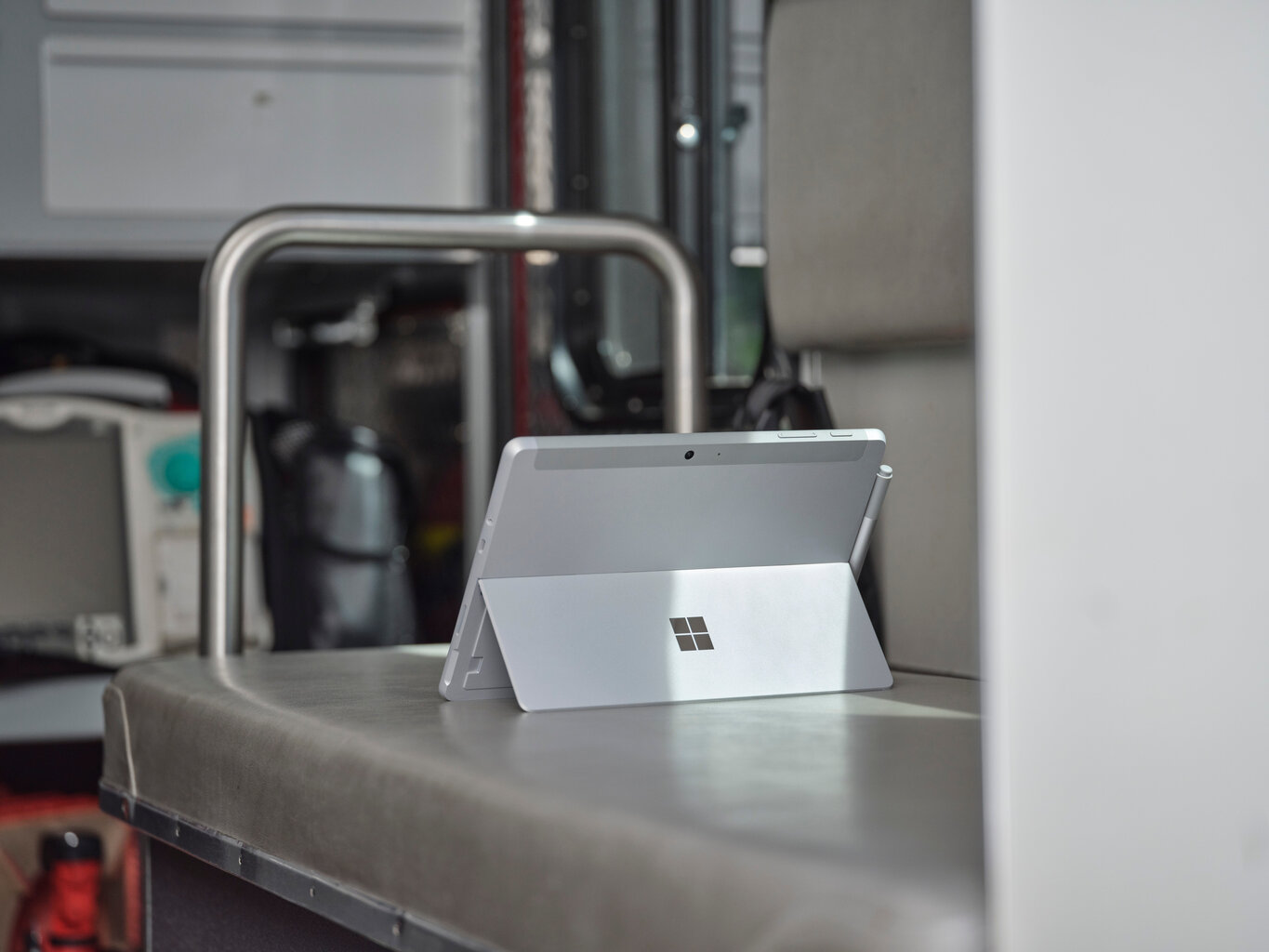 Surface Go 3 i3-10100Y 8GB 128GB 10.51'' Win11Pro Commercial Platinum 8VI-00003 hinta ja tiedot | Tabletit | hobbyhall.fi