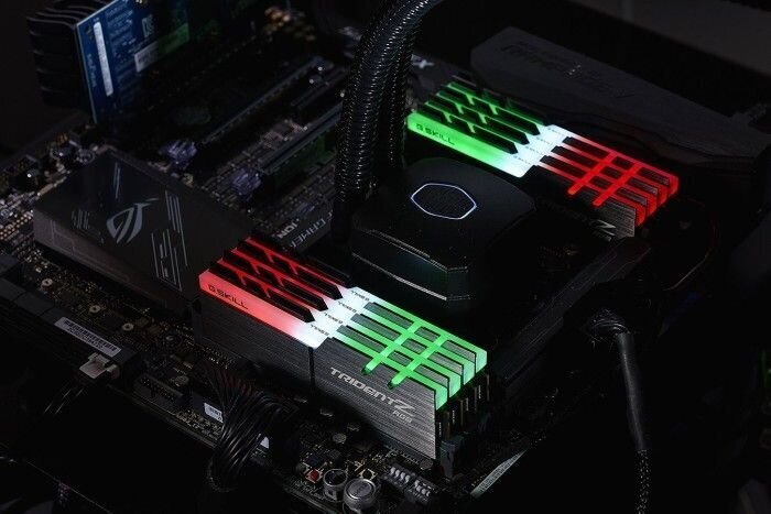 G.Skill Trident Z RGB (F4-2666C19D-64GTZR) hinta ja tiedot | Muisti (RAM) | hobbyhall.fi