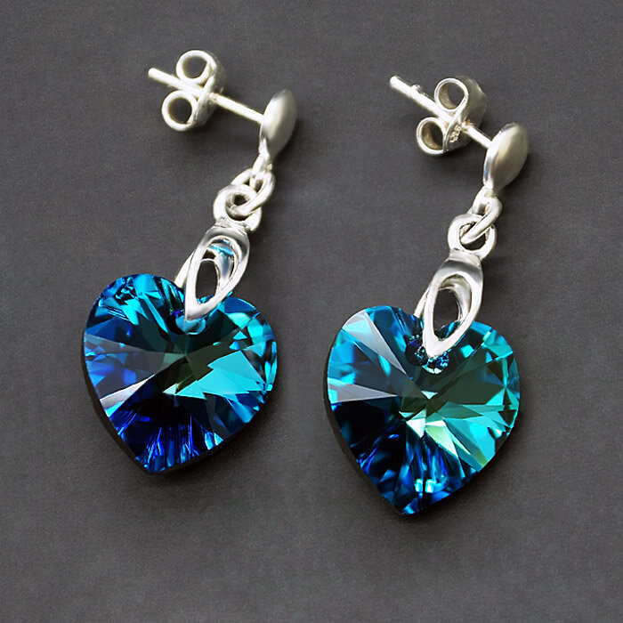 Hopeiset korvakorut „Romantic Heart II (Bermuda Blue)“ Swarovskin kristalleilla hinta ja tiedot | Korvakorut | hobbyhall.fi