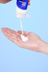 Kosteuttava kasvovoide Isntree Hyaluronic Acid Moist Cream, 100ml hinta ja tiedot | Kasvovoiteet | hobbyhall.fi