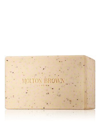 Vartalokuorinta Molton Brown Re-Charge Black Pepper Bodyscrub, 250 g hinta ja tiedot | Vartalokuorinnat | hobbyhall.fi