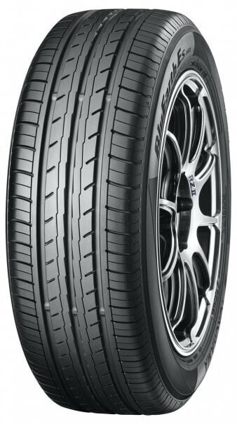 Yokohama BluEarth-ES-ES32 215/40R17 87 V hinta ja tiedot | Kesärenkaat | hobbyhall.fi