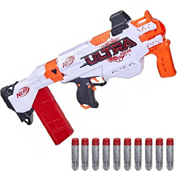 Nerf Ultra Focus iso pistooli vaahtomuoviluodeilla