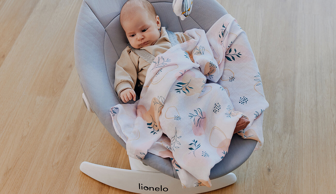 Pinnasänky/keinu Lionelo Iris, beige sand hinta ja tiedot | Sitterit | hobbyhall.fi