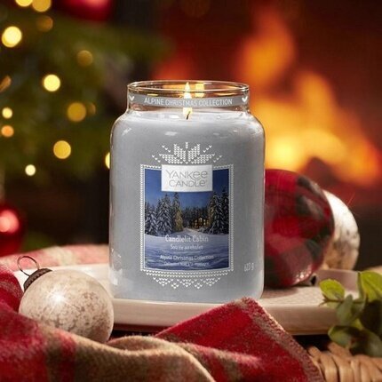 Yankee Candle tuoksukynttilä Candlelit Cabin 623 g hinta ja tiedot | Kynttilät ja kynttilänjalat | hobbyhall.fi