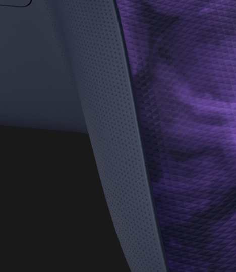 Steller-Lähikuva takaosa Xbox-ohjain Shift Special Edition, jossa näkyvät kumiset violetit pyörrekahvat