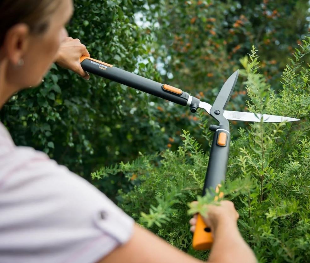 fiskars pensassakset